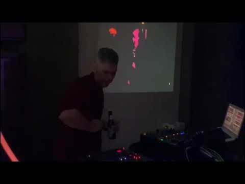 Ruben Vázquez plays Michael Jackson - Billie Jean (tony succar latín tribute EDIT)